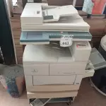 LOTE 443 - 01 IMPRESSORA XEROX PRO 423 (NO ESTADO) ATENÇÃO! FAZER A VISITAÇÃO ANTES DE ARREMATAR, NÃO SABEMOS SE FUNCIONA. LEILÃO NÃO TEM GARANTIA E NEM DEVOLUÇÃO, SUJEITO A POSSÍVEIS AVARIAS VISÍVEIS/OCULTAS E/OU AUSÊNCIA DE COMPONENTES.