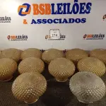 LOTE 274 - 10 GLOBOS EM VIDRO. (NO ESTADO) ATENÇÃO! FAZER A VISITAÇÃO ANTES DE ARREMATAR, NÃO SABEMOS SE FUNCIONA. LEILÃO NÃO TEM GARANTIA E NEM DEVOLUÇÃO, SUJEITO A POSSÍVEIS AVARIAS VISÍVEIS/OCULTAS E/OU AUSÊNCIA DE COMPONENTES.