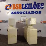 LOTE 145 - 02 LUMINÁRIAS DE EMERGÊNCIA DE LED. (NO ESTADO) ATENÇÃO! FAZER A VISITAÇÃO ANTES DE ARREMATAR, NÃO SABEMOS SE FUNCIONA. LEILÃO NÃO TEM GARANTIA E NEM DEVOLUÇÃO, SUJEITO A POSSÍVEIS AVARIAS VISÍVEIS/OCULTAS E/OU AUSÊNCIA DE COMPONENTES.