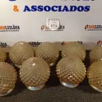 LOTE 173 - 09 GLOBOS EM VIDRO (NO ESTADO) ATENÇÃO! FAZER A VISITAÇÃO ANTES DE ARREMATAR, NÃO SABEMOS SE FUNCIONA. LEILÃO NÃO TEM GARANTIA E NEM DEVOLUÇÃO, SUJEITO A POSSÍVEIS AVARIAS VISÍVEIS/OCULTAS E/OU AUSÊNCIA DE COMPONENTES.