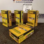 LOTE 246 - 04 CAIXAS DE GRAMPOS 18GA ¼’’ DEWALT. (NO ESTADO) ATENÇÃO! FAZER A VISITAÇÃO ANTES DE ARREMATAR, NÃO SABEMOS SE FUNCIONA. LEILÃO NÃO TEM GARANTIA E NEM DEVOLUÇÃO, SUJEITO A POSSÍVEIS AVARIAS VISÍVEIS/OCULTAS E/OU AUSÊNCIA DE COMPONENTES.