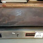 LOTE 277 - 01 CHAPA A GÁS MARCA METALCUBAS. (NO ESTADO) ATENÇÃO! FAZER A VISITAÇÃO ANTES DE ARREMATAR, NÃO SABEMOS SE FUNCIONA. LEILÃO NÃO TEM GARANTIA E NEM DEVOLUÇÃO, SUJEITO A POSSÍVEIS AVARIAS VISÍVEIS/OCULTAS E/OU AUSÊNCIA DE COMPONENTES.
