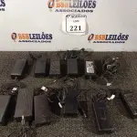 LOTE 221 - 01 LOTE COM FONTES DIVERSAS. (NO ESTADO) ATENÇÃO! FAZER A VISITAÇÃO ANTES DE ARREMATAR, NÃO SABEMOS SE FUNCIONA. LEILÃO NÃO TEM GARANTIA E NEM DEVOLUÇÃO, SUJEITO A POSSÍVEIS AVARIAS VISÍVEIS/OCULTAS E/OU AUSÊNCIA DE COMPONENTES.