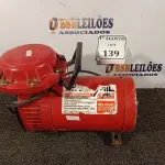 LOTE 139 - 01 COMPRESSOR DE AR DIRETO. (NO ESTADO) ATENÇÃO! FAZER A VISITAÇÃO ANTES DE ARREMATAR, NÃO SABEMOS SE FUNCIONA. LEILÃO NÃO TEM GARANTIA E NEM DEVOLUÇÃO, SUJEITO A POSSÍVEIS AVARIAS VISÍVEIS/OCULTAS E/OU AUSÊNCIA DE COMPONENTES.