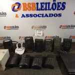 LOTE 191 - 01 DVR 16 CANAIS ALIVE E 01 CAIXA COM CAMERAS E INTERFONE DIVERSOS. (NO ESTADO) ATENÇÃO! FAZER A VISITAÇÃO ANTES DE ARREMATAR, NÃO SABEMOS SE FUNCIONA. LEILÃO NÃO TEM GARANTIA E NEM DEVOLUÇÃO, SUJEITO A POSSÍVEIS AVARIAS VISÍVEIS/OCULTAS E/OU AUSÊNCIA DE COMPONENTES.