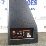 LOTE 017 - 01 CAIXA SUBWOOFER AMPLIFICADA 8’’ 95W RMS. (NO ESTADO) ATENÇÃO! FAZER A VISITAÇÃO ANTES DE ARREMATAR, NÃO SABEMOS SE FUNCIONA. LEILÃO NÃO TEM GARANTIA E NEM DEVOLUÇÃO, SUJEITO A POSSÍVEIS AVARIAS VISÍVEIS/OCULTAS E/OU AUSÊNCIA DE COMPONENTES.