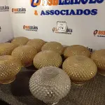 LOTE 274 - 10 GLOBOS EM VIDRO. (NO ESTADO) ATENÇÃO! FAZER A VISITAÇÃO ANTES DE ARREMATAR, NÃO SABEMOS SE FUNCIONA. LEILÃO NÃO TEM GARANTIA E NEM DEVOLUÇÃO, SUJEITO A POSSÍVEIS AVARIAS VISÍVEIS/OCULTAS E/OU AUSÊNCIA DE COMPONENTES.
