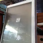 LOTE 517 -  04 PORTAS DE CORRER EM ALUMÍNIO COM VIDRO. (NO ESTADO) ATENÇÃO! FAZER A VISITAÇÃO ANTES DE ARREMATAR, NÃO SABEMOS SE FUNCIONA. LEILÃO NÃO TEM GARANTIA E NEM DEVOLUÇÃO, SUJEITO A POSSÍVEIS AVARIAS VISÍVEIS/OCULTAS E/OU AUSÊNCIA DE COMPONENTES.