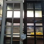 LOTE 516 - 02 MEIA PORTA EM FERRO COM VIDRO.  (NO ESTADO) ATENÇÃO! FAZER A VISITAÇÃO ANTES DE ARREMATAR, NÃO SABEMOS SE FUNCIONA. LEILÃO NÃO TEM GARANTIA E NEM DEVOLUÇÃO, SUJEITO A POSSÍVEIS AVARIAS VISÍVEIS/OCULTAS E/OU AUSÊNCIA DE COMPONENTES.