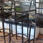 LOTE 501 - 04 BANQUETAS EM FERRO PARA CRIANÇAS.  (NO ESTADO) ATENÇÃO! FAZER A VISITAÇÃO ANTES DE ARREMATAR, NÃO SABEMOS SE FUNCIONA. LEILÃO NÃO TEM GARANTIA E NEM DEVOLUÇÃO, SUJEITO A POSSÍVEIS AVARIAS VISÍVEIS/OCULTAS E/OU AUSÊNCIA DE COMPONENTES.