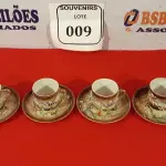 LOTE 009 - 01 BELÍSSIMO JOGO DE CAFÉ JAPONÊS SATSUMA. (NO ESTADO EM QUE SE ENCONTRA) ATENÇÃO! FAZER A VISITAÇÃO ANTES DE ARREMATAR, NÃO SABEMOS SE FUNCIONA. LEILÃO NÃO TEM GARANTIA E NEM DEVOLUÇÃO, SUJEITO A POSSÍVEIS AVARIAS VISÍVEIS/OCULTAS E/OU AUSÊNCIA DE COMPONENTES.