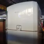 LOTE 456 - 01 GELADEIRA BOCH FROSFREE.  (NO ESTADO) ATENÇÃO! FAZER A VISITAÇÃO ANTES DE ARREMATAR, NÃO SABEMOS SE FUNCIONA. LEILÃO NÃO TEM GARANTIA E NEM DEVOLUÇÃO, SUJEITO A POSSÍVEIS AVARIAS VISÍVEIS/OCULTAS E/OU AUSÊNCIA DE COMPONENTES.