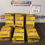 LOTE 321 - 06 CAIXAS DE GRAMPOS 18 GA ¼” NARROW CROWN STAPLES. (NO ESTADO) ATENÇÃO! FAZER A VISITAÇÃO ANTES DE ARREMATAR, NÃO SABEMOS SE FUNCIONA. LEILÃO NÃO TEM GARANTIA E NEM DEVOLUÇÃO, SUJEITO A POSSÍVEIS AVARIAS VISÍVEIS/OCULTAS E/OU AUSÊNCIA DE COMPONENTES.