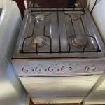 LOTE 464 - 01 FOGÃO 04 BOCAS ESMALTEC.  (NO ESTADO) ATENÇÃO! FAZER A VISITAÇÃO ANTES DE ARREMATAR, NÃO SABEMOS SE FUNCIONA. LEILÃO NÃO TEM GARANTIA E NEM DEVOLUÇÃO, SUJEITO A POSSÍVEIS AVARIAS VISÍVEIS/OCULTAS E/OU AUSÊNCIA DE COMPONENTES.