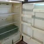 LOTE 373 - 01 GELADEIRA BRASTEMP 220VOLTS. (NO ESTADO) ATENÇÃO! FAZER A VISITAÇÃO ANTES DE ARREMATAR, NÃO SABEMOS SE FUNCIONA. LEILÃO NÃO TEM GARANTIA E NEM DEVOLUÇÃO, SUJEITO A POSSÍVEIS AVARIAS VISÍVEIS/OCULTAS E/OU AUSÊNCIA DE COMPONENTES.