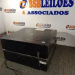 LOTE 302 - 02 CAIXAS REGISTRADORAS. (NO ESTADO) ATENÇÃO! FAZER A VISITAÇÃO ANTES DE ARREMATAR, NÃO SABEMOS SE FUNCIONA. LEILÃO NÃO TEM GARANTIA E NEM DEVOLUÇÃO, SUJEITO A POSSÍVEIS AVARIAS VISÍVEIS/OCULTAS E/OU AUSÊNCIA DE COMPONENTES.