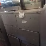 LOTE 435 - 02 ARQUIVOS DE AÇO COM 04 GAVETAS E 01 BEBEDOURO COM AVARIAS. (NO ESTADO) ATENÇÃO! FAZER A VISITAÇÃO ANTES DE ARREMATAR, NÃO SABEMOS SE FUNCIONA. LEILÃO NÃO TEM GARANTIA E NEM DEVOLUÇÃO, SUJEITO A POSSÍVEIS AVARIAS VISÍVEIS/OCULTAS E/OU AUSÊNCIA DE COMPONENTES.