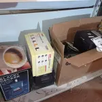 LOTE 430 - 01 CAIXA COM PLACAS DIVERSAS, SIMPRESSORA NÃO FISCAL, CAFETEIRA ,SECADOR DE CABELO.(NO ESTADO) ATENÇÃO! FAZER A VISITAÇÃO ANTES DE ARREMATAR, NÃO SABEMOS SE FUNCIONA. LEILÃO NÃO TEM GARANTIA E NEM DEVOLUÇÃO, SUJEITO A POSSÍVEIS AVARIAS VISÍVEIS/OCULTAS E/OU AUSÊNCIA DE COMPONENTES.