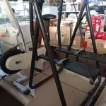 LOTE 397 - 01 SIMULADOR DE CAMINHADA E 01 BICICLETA ERGOMÉTRICA. (NO ESTADO) ATENÇÃO! FAZER A VISITAÇÃO ANTES DE ARREMATAR, NÃO SABEMOS SE FUNCIONA. LEILÃO NÃO TEM GARANTIA E NEM DEVOLUÇÃO, SUJEITO A POSSÍVEIS AVARIAS VISÍVEIS/OCULTAS E/OU AUSÊNCIA DE COMPONENTES.