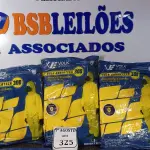 LOTE 325 - 05 MACACÕES DE SEGURANÇA VOLH GOVERTECH 300 TAMANHO G. (NO ESTADO) ATENÇÃO! FAZER A VISITAÇÃO ANTES DE ARREMATAR, NÃO SABEMOS SE FUNCIONA. LEILÃO NÃO TEM GARANTIA E NEM DEVOLUÇÃO, SUJEITO A POSSÍVEIS AVARIAS VISÍVEIS/OCULTAS E/OU AUSÊNCIA DE COMPONENTES.
