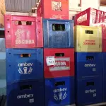LOTE 433 - 12 ENGRADADOS COM CASCOS DE CERVEJA E 02 ENGRADADOS COM CASCOS DE COCA COLA KS. (NO ESTADO) ATENÇÃO! FAZER A VISITAÇÃO ANTES DE ARREMATAR, NÃO SABEMOS SE FUNCIONA. LEILÃO NÃO TEM GARANTIA E NEM DEVOLUÇÃO, SUJEITO A POSSÍVEIS AVARIAS VISÍVEIS/OCULTAS E/OU AUSÊNCIA DE COMPONENTES.