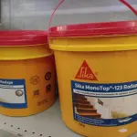 LOTE 496 - 02 BALDES DE SIKA MONOTOP-123 RODAPÉ IMPERMEABILIZANTE PARA TRATAMENTO DE UMIDADE ASCENDENTE 12KG. (NO ESTADO) ATENÇÃO! FAZER A VISITAÇÃO ANTES DE ARREMATAR, NÃO SABEMOS SE FUNCIONA. LEILÃO NÃO TEM GARANTIA E NEM DEVOLUÇÃO, SUJEITO A POSSÍVEIS AVARIAS VISÍVEIS/OCULTAS E/OU AUSÊNCIA DE COMPONENTES.