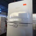 LOTE 407 - 01 GELADEIRA FROSS FREE ELECTROLUX 220VOLTS. (NO ESTADO) ATENÇÃO! FAZER A VISITAÇÃO ANTES DE ARREMATAR, NÃO SABEMOS SE FUNCIONA. LEILÃO NÃO TEM GARANTIA E NEM DEVOLUÇÃO, SUJEITO A POSSÍVEIS AVARIAS VISÍVEIS/OCULTAS E/OU AUSÊNCIA DE COMPONENTES.