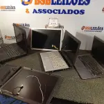 LOTE 371 - 03 NOTEBOOKS COM AVARIAS E 03 TELAS DIVERSAS PARA NOTEBOOKS.  (NO ESTADO) ATENÇÃO! FAZER A VISITAÇÃO ANTES DE ARREMATAR, NÃO SABEMOS SE FUNCIONA. LEILÃO NÃO TEM GARANTIA E NEM DEVOLUÇÃO, SUJEITO A POSSÍVEIS AVARIAS VISÍVEIS/OCULTAS E/OU AUSÊNCIA DE COMPONENTES.