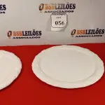 LOTE 056 - 02 PRATOS GRANDES BRANCOS E 01 PRATO PORCELANA INGLESA. (NO ESTADO EM QUE SE ENCONTRA) ATENÇÃO! FAZER A VISITAÇÃO ANTES DE ARREMATAR, NÃO SABEMOS SE FUNCIONA. LEILÃO NÃO TEM GARANTIA E NEM DEVOLUÇÃO, SUJEITO A POSSÍVEIS AVARIAS VISÍVEIS/OCULTAS E/OU AUSÊNCIA DE COMPONENTES.  