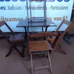LOTE 350 - 01 MESA COM 04 CADEIRAS COM AVARIAS EM MADEIRA DOBRÁVEL. (NO ESTADO) ATENÇÃO! FAZER A VISITAÇÃO ANTES DE ARREMATAR, NÃO SABEMOS SE FUNCIONA. LEILÃO NÃO TEM GARANTIA E NEM DEVOLUÇÃO, SUJEITO A POSSÍVEIS AVARIAS VISÍVEIS/OCULTAS E/OU AUSÊNCIA DE COMPONENTES.