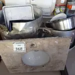 LOTE 368 - 01 PIA PARA LAVATÓRIO E VÁRIAS PANELAS DIVERSAS. (NO ESTADO) ATENÇÃO! FAZER A VISITAÇÃO ANTES DE ARREMATAR, NÃO SABEMOS SE FUNCIONA. LEILÃO NÃO TEM GARANTIA E NEM DEVOLUÇÃO, SUJEITO A POSSÍVEIS AVARIAS VISÍVEIS/OCULTAS E/OU AUSÊNCIA DE COMPONENTES.