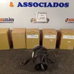 LOTE 318 - 03 PARES DE LED SOLO 4X2W PARA EMBUTIR (NO ESTADO) ATENÇÃO! FAZER A VISITAÇÃO ANTES DE ARREMATAR, NÃO SABEMOS SE FUNCIONA. LEILÃO NÃO TEM GARANTIA E NEM DEVOLUÇÃO, SUJEITO A POSSÍVEIS AVARIAS VISÍVEIS/OCULTAS E/OU AUSÊNCIA DE COMPONENTES.