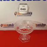 LOTE 040 - 01 FRUTEIRA CRISTAL BOHEMIA. (NO ESTADO EM QUE SE ENCONTRA) ATENÇÃO! FAZER A VISITAÇÃO ANTES DE ARREMATAR, NÃO SABEMOS SE FUNCIONA. LEILÃO NÃO TEM GARANTIA E NEM DEVOLUÇÃO, SUJEITO A POSSÍVEIS AVARIAS VISÍVEIS/OCULTAS E/OU AUSÊNCIA DE COMPONENTES.  