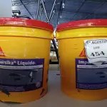 LOTE 454 - 02 BALDES IMPERSIKA LÍQUIDO. (NO ESTADO) ATENÇÃO! FAZER A VISITAÇÃO ANTES DE ARREMATAR, NÃO SABEMOS SE FUNCIONA. LEILÃO NÃO TEM GARANTIA E NEM DEVOLUÇÃO, SUJEITO A POSSÍVEIS AVARIAS VISÍVEIS/OCULTAS E/OU AUSÊNCIA DE COMPONENTES.