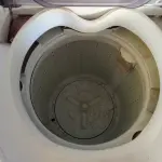 LOTE 465 - 01 MÁQUINA DE LAVAR ROUPAS ELECTROLUX 6KG.  (NO ESTADO) ATENÇÃO! FAZER A VISITAÇÃO ANTES DE ARREMATAR, NÃO SABEMOS SE FUNCIONA. LEILÃO NÃO TEM GARANTIA E NEM DEVOLUÇÃO, SUJEITO A POSSÍVEIS AVARIAS VISÍVEIS/OCULTAS E/OU AUSÊNCIA DE COMPONENTES.