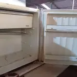 LOTE 388 - 01 FRIGOBAR CÔNSUL. (NO ESTADO) ATENÇÃO! FAZER A VISITAÇÃO ANTES DE ARREMATAR, NÃO SABEMOS SE FUNCIONA. LEILÃO NÃO TEM GARANTIA E NEM DEVOLUÇÃO, SUJEITO A POSSÍVEIS AVARIAS VISÍVEIS/OCULTAS E/OU AUSÊNCIA DE COMPONENTES.