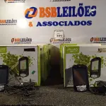 LOTE 309 - 12 POCKET PC GPS P550B. (NO ESTADO) ATENÇÃO! FAZER A VISITAÇÃO ANTES DE ARREMATAR, NÃO SABEMOS SE FUNCIONA. LEILÃO NÃO TEM GARANTIA E NEM DEVOLUÇÃO, SUJEITO A POSSÍVEIS AVARIAS VISÍVEIS/OCULTAS E/OU AUSÊNCIA DE COMPONENTES.