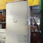 LOTE 520 - 01 FREEZER VERTICAL GELOPAR COM AVARIAS. (NO ESTADO) ATENÇÃO! FAZER A VISITAÇÃO ANTES DE ARREMATAR, NÃO SABEMOS SE FUNCIONA. LEILÃO NÃO TEM GARANTIA E NEM DEVOLUÇÃO, SUJEITO A POSSÍVEIS AVARIAS VISÍVEIS/OCULTAS E/OU AUSÊNCIA DE COMPONENTES.