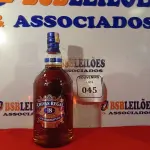 LOTE 045 -  01 GARRAFA DE WHISKY CHIVAS REGAL 18 ANOS GOLD SIGNATURE 750ML. LACRADO.  (NO ESTADO EM QUE SE ENCONTRA) ATENÇÃO! FAZER A VISITAÇÃO ANTES DE ARREMATAR, NÃO SABEMOS SE FUNCIONA. LEILÃO NÃO TEM GARANTIA E NEM DEVOLUÇÃO, SUJEITO A POSSÍVEIS AVARIAS VISÍVEIS/OCULTAS E/OU AUSÊNCIA DE COMPONENTES.  