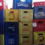 LOTE 436 - 13 ENGRADADOS COM CASCOS DE CERVEJA E 02 ENGRADADOS COM CASCOS DE COCA COLA KS. (NO ESTADO) ATENÇÃO! FAZER A VISITAÇÃO ANTES DE ARREMATAR, NÃO SABEMOS SE FUNCIONA. LEILÃO NÃO TEM GARANTIA E NEM DEVOLUÇÃO, SUJEITO A POSSÍVEIS AVARIAS VISÍVEIS/OCULTAS E/OU AUSÊNCIA DE COMPONENTES.