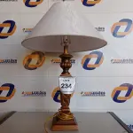 LOTE 234 - 01 ABAJUR COM CÚPULA (LAMP). (NO ESTADO EM QUE SE ENCONTRA. SUJEITO A AVARIAS OCULTAS/VISÍVEIS.) AV9801V