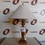 LOTE 237 - 01 ABAJUR COM CÚPULA (LAMP). (NO ESTADO EM QUE SE ENCONTRA. SUJEITO A AVARIAS OCULTAS/VISÍVEIS.) AV9325W