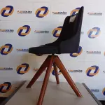 LOTE 102 - 01 CADEIRA COM PÉS EM MADEIRA (OFFICE CHAIR). (NO ESTADO EM QUE SE ENCONTRA. SUJEITO A AVARIAS OCULTAS/VISÍVEIS.)0000076
