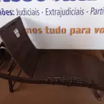 LOTE 254 - 01 ESPREGUIÇADEIRA PARA PISCINA (LOUNGE CHAIRS). (NO ESTADO EM QUE SE ENCONTRA. SUJEITO A AVARIAS OCULTAS/VISÍVEIS.) BH1570X