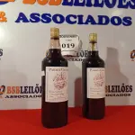 LOTE 019 - 02 GARRAFAS DE VINHOS PARADA CHAPECÓ, SENDO 01 VINHO TINTO BORDO SECO E 01 SUAVE 1 LITRO. LACRADO.  (NO ESTADO EM QUE SE ENCONTRA) ATENÇÃO! FAZER A VISITAÇÃO ANTES DE ARREMATAR, NÃO SABEMOS SE FUNCIONA. LEILÃO NÃO TEM GARANTIA E NEM DEVOLUÇÃO, SUJEITO A POSSÍVEIS AVARIAS VISÍVEIS/OCULTAS E/OU AUSÊNCIA DE COMPONENTES.  
