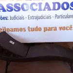LOTE 283 - 01 ESPREGUIÇADEIRA PARA PISCINA (LOUNGE CHAIRS). (NO ESTADO EM QUE SE ENCONTRA. SUJEITO A AVARIAS OCULTAS/VISÍVEIS.) BH1552U