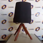 LOTE 102 - 01 CADEIRA COM PÉS EM MADEIRA (OFFICE CHAIR). (NO ESTADO EM QUE SE ENCONTRA. SUJEITO A AVARIAS OCULTAS/VISÍVEIS.)0000076