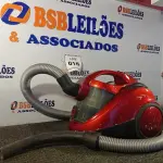 LOTE 016 - 01 ASPIRADOR DE PÓ MARCA BLACK DECKER 127V. VACUM. (NO ESTADO EM QUE SE ENCONTRA. SUJEITO A AVARIAS OCULTAS/VISÍVEIS.) AV9342N