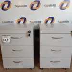 LOTE 147 - 02 GAVETEIROS EM MADEIRA (DRAWERS CABINET). (NO ESTADO EM QUE SE ENCONTRA. SUJEITO A AVARIAS OCULTAS/VISÍVEIS.) 0000081