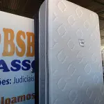 LOTE 120 - 01 COLCHÃO DE SOLTEIRO COM BASE (TWIN BED (MATTRESS+BOX). (NO ESTADO EM QUE SE ENCONTRA. SUJEITO A AVARIAS OCULTAS/VISÍVEIS) BF8596V AV9957J